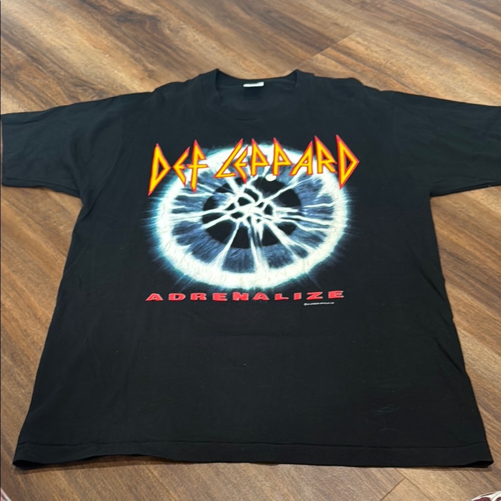 Def Leppard 7- Day Weekend Tour Black Graphic T-Shirt